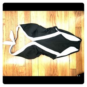 NWOT Vince Camuto Olive/Gray Retro Swimsuit